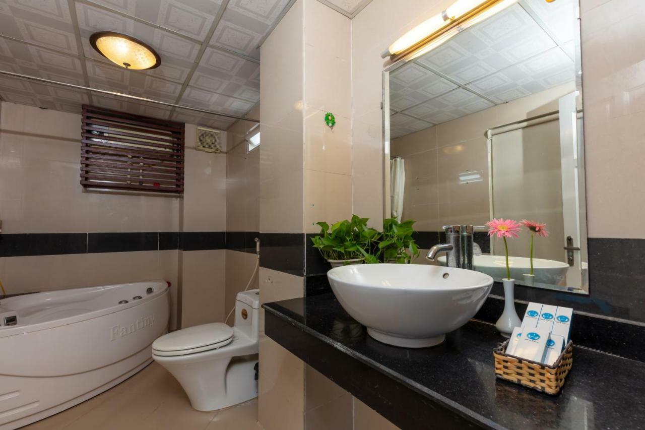 Hanoi Amore Hotel & Travel Bagian luar foto